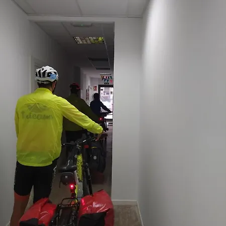 Allegro Albergue Santander